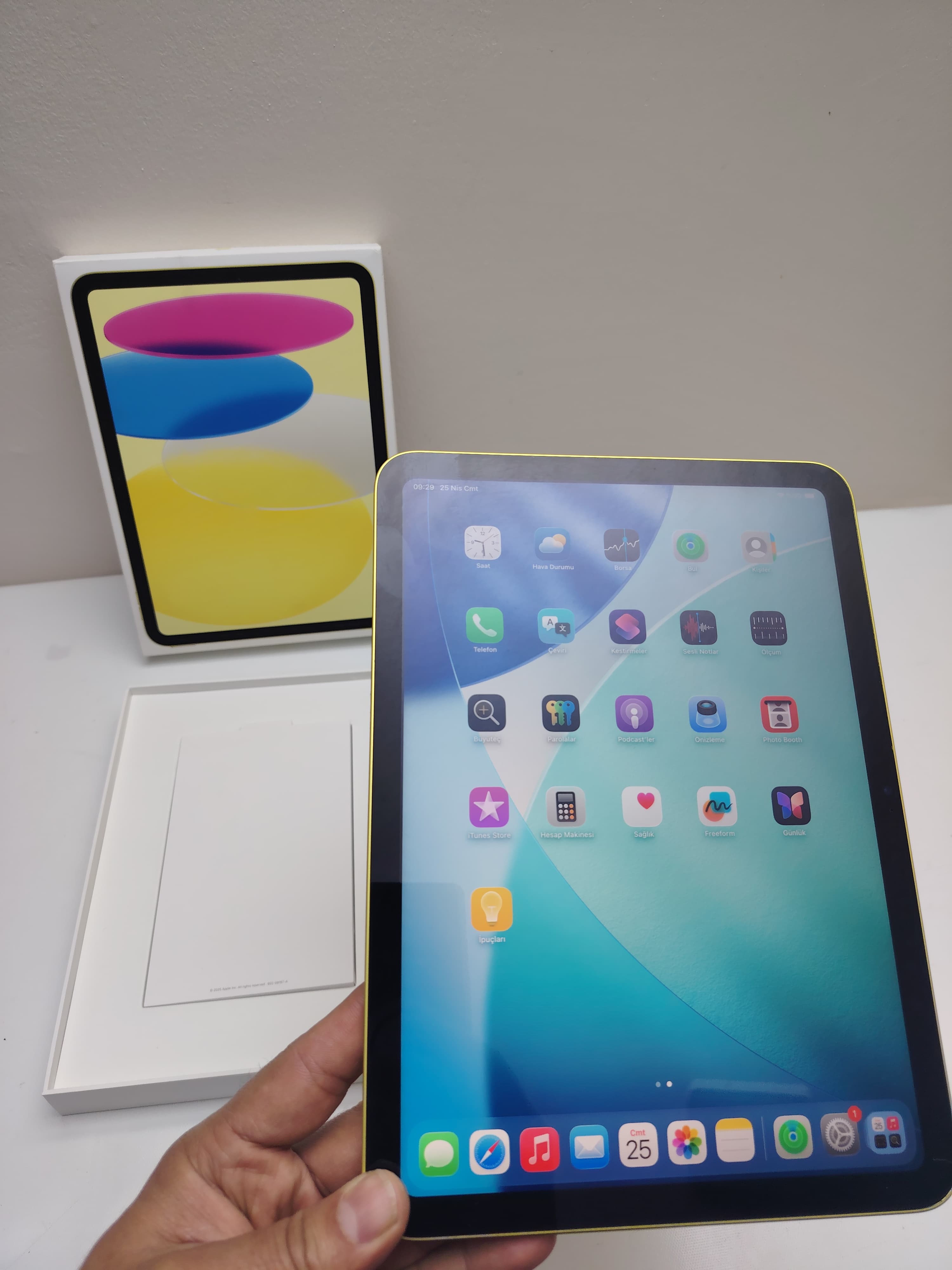 Apple iPad 11. Nesil A16 Sarı Renk 